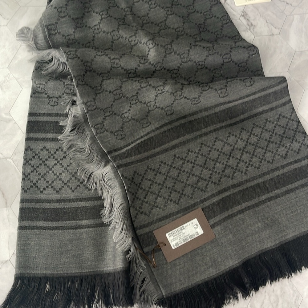 $1,100 New Authentic GUCCI Wool Silk GG Monogram Diamante Plaid Shawl Black